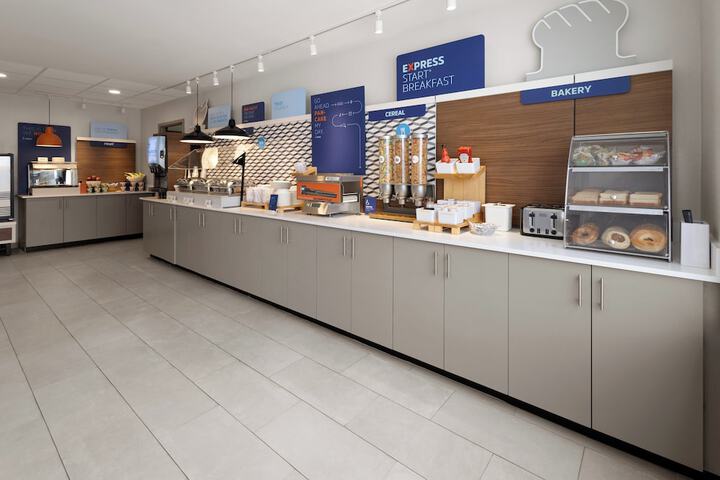 Breakfast/Coffee Service 29 of 37