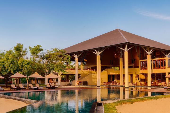 Pool Hotel