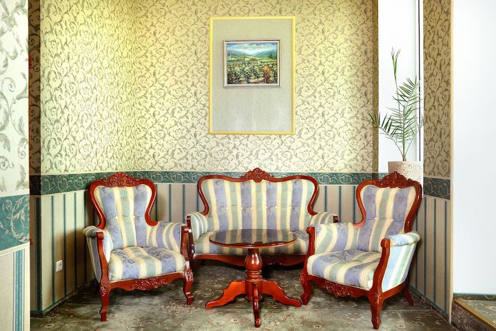 Room 33 of 62