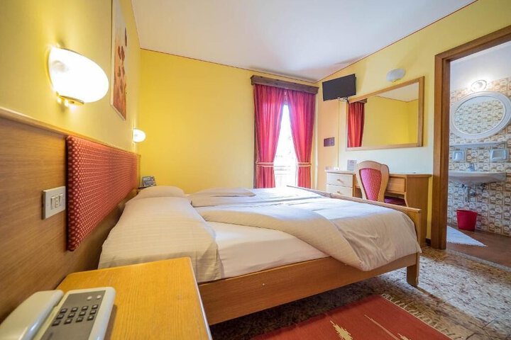 Room 14 of 44