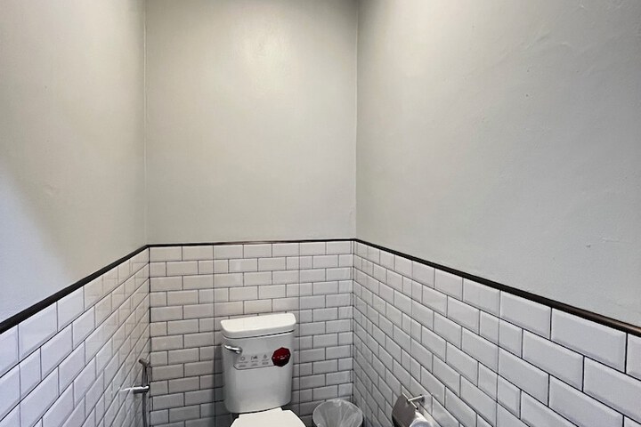 Room 78 of 164