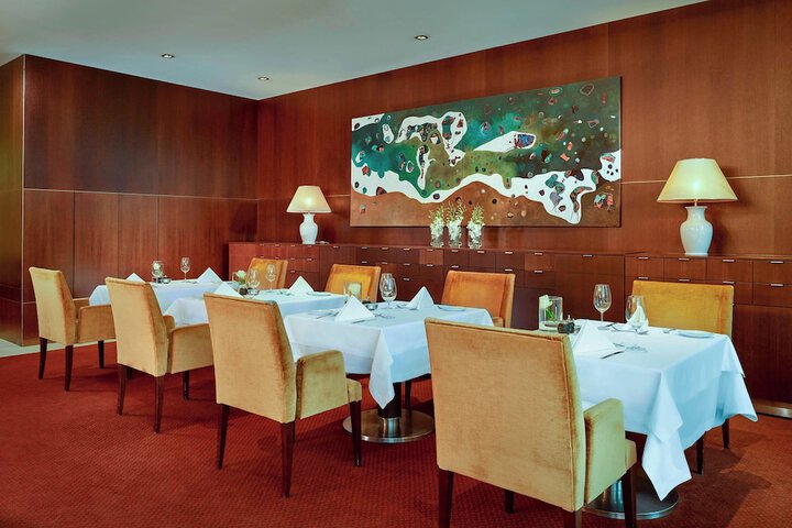 Dining 45 of 69
