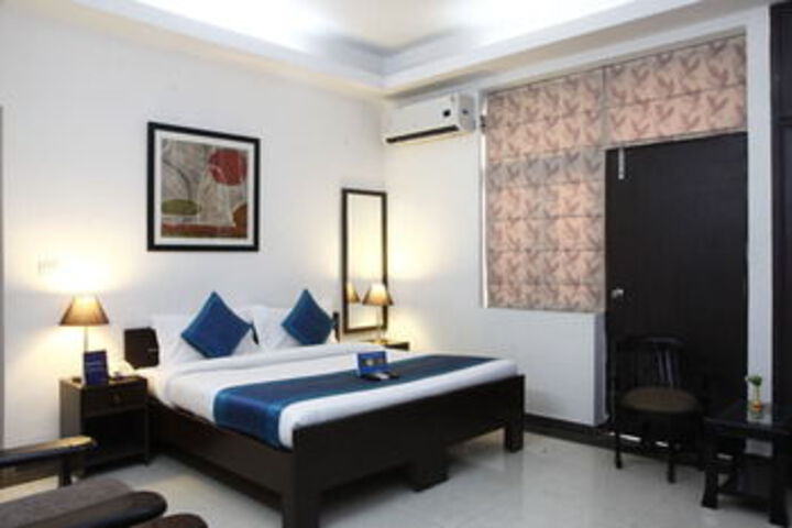 Room 7 of 20