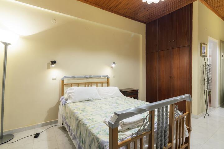 Room 5 of 41
