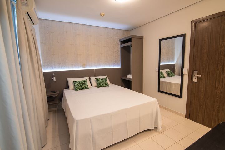 Room 5 of 19