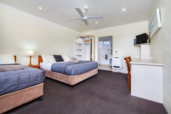 Room 18 of 53