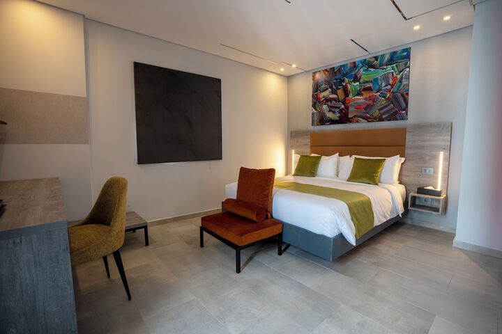 Room 15 of 38