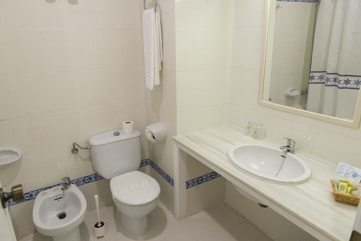 Room 13 of 39