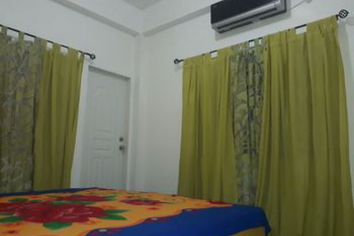Room 33 of 77
