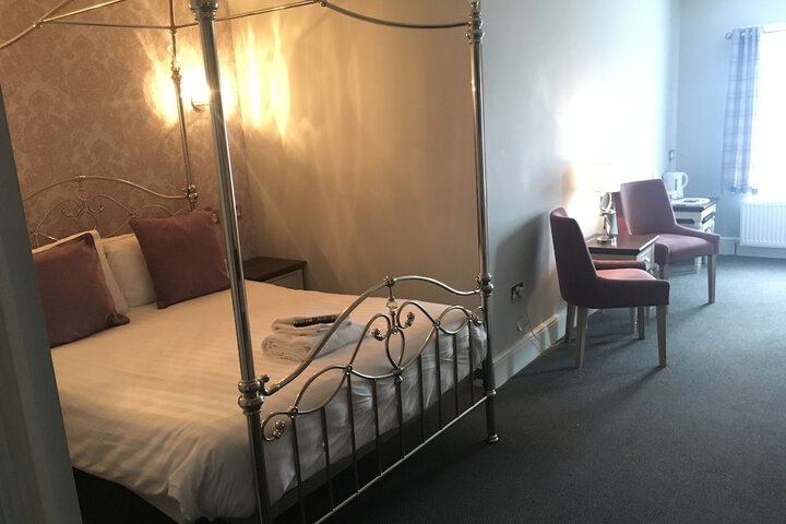 Room 12 of 46