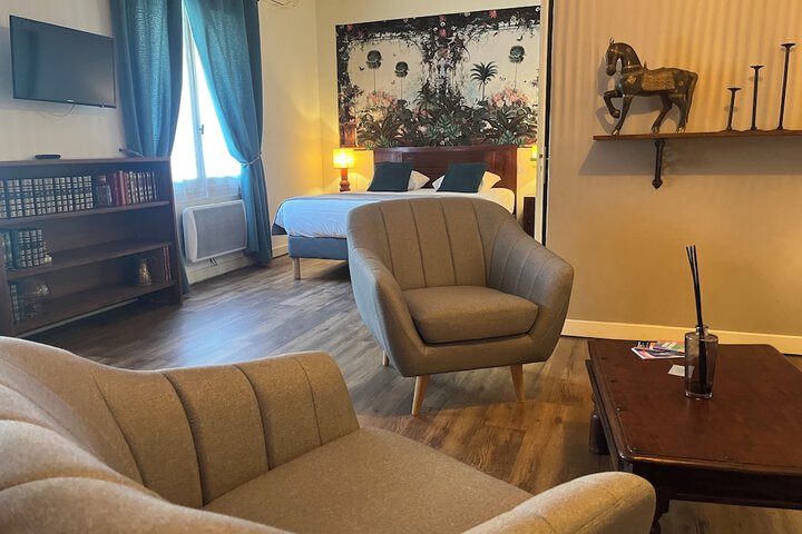 Room 30 of 50