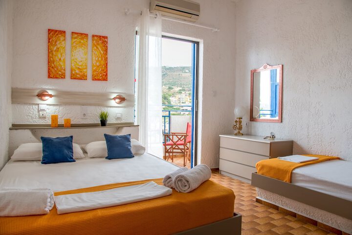 Room 6 of 48