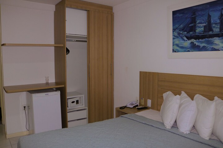 Room 15 of 33