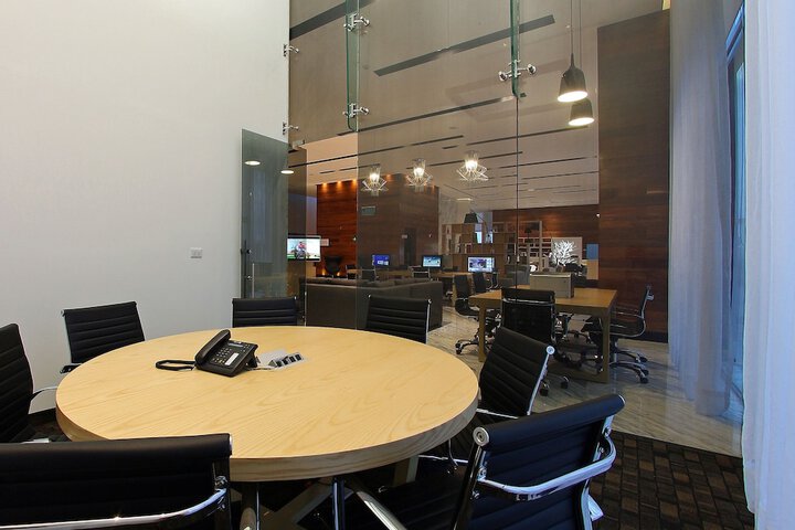 Business Center 67 of 78