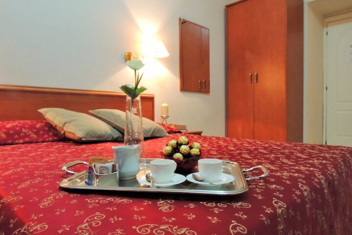 Room 12 of 23