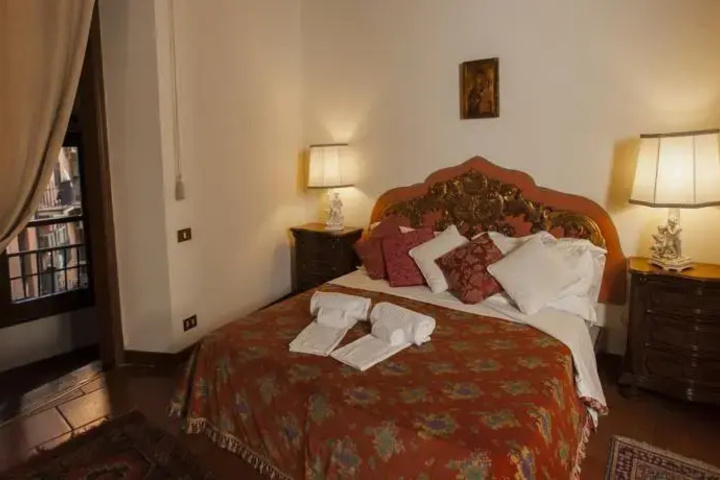Room 3 of 12