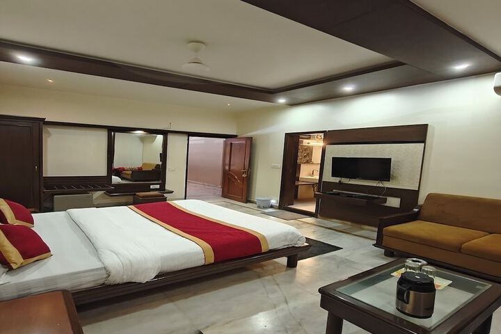 Room 8 of 45