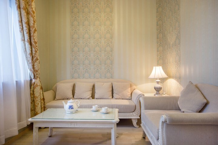 Room 14 of 33
