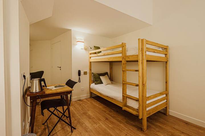 Room 34 of 59