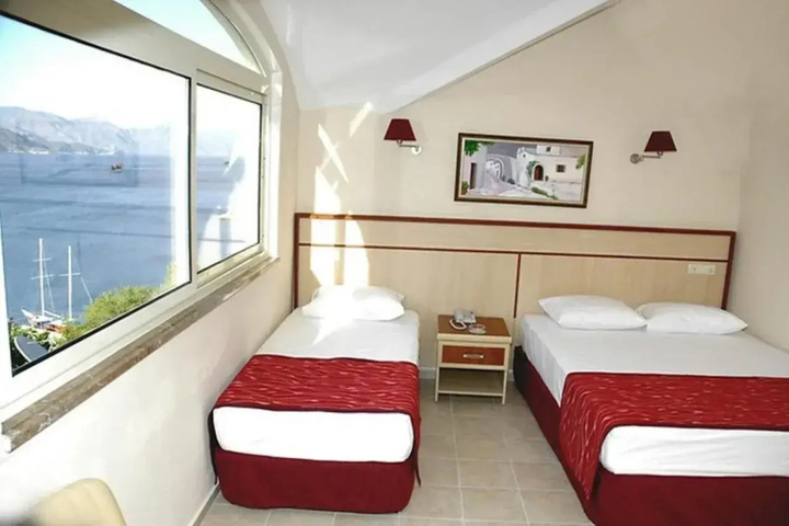 Room 4 of 19