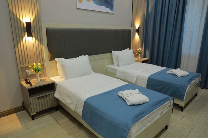 Room 12 of 81