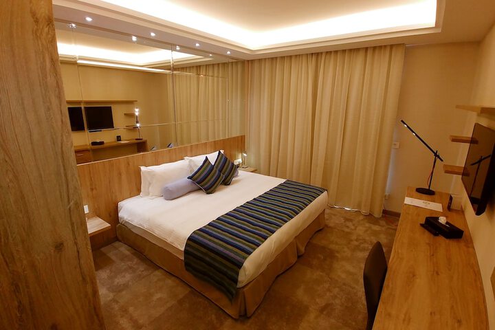 Room 12 of 97