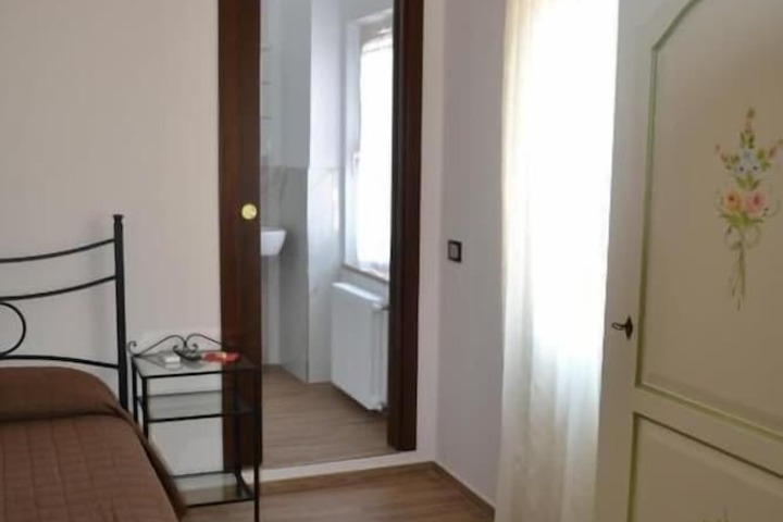 Room 14 of 60
