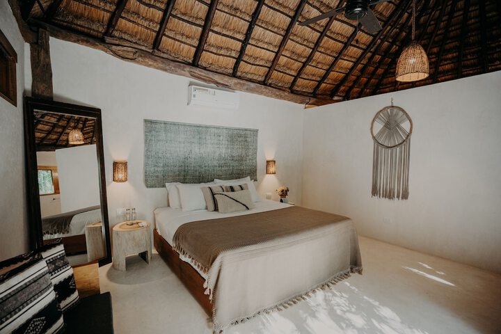Room 2 of 78