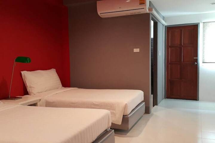 Room 16 of 74
