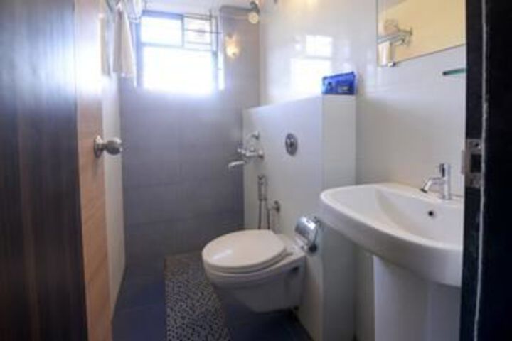 Room 2 of 20