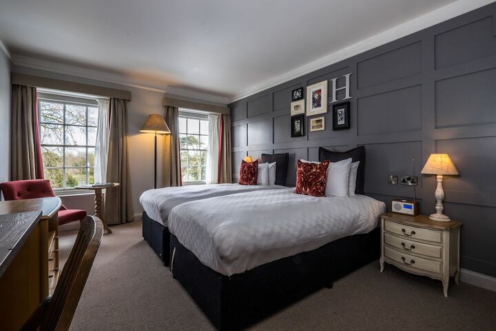 Room 6 of 38