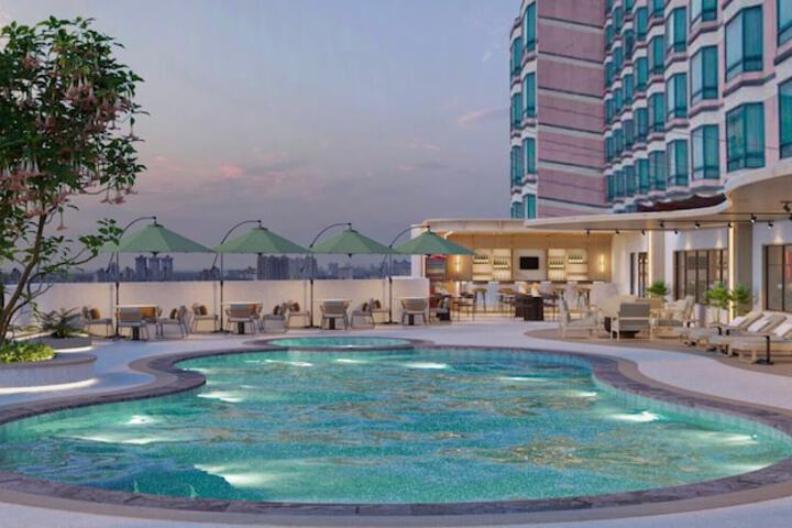 Pool Hotel