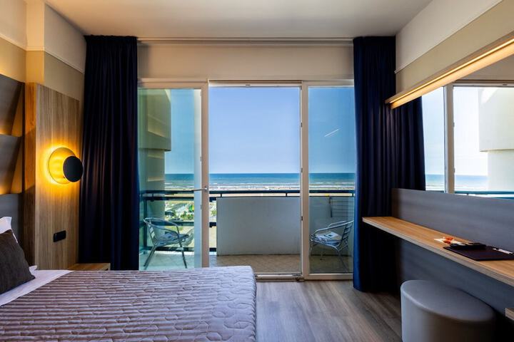 Room 21 of 44