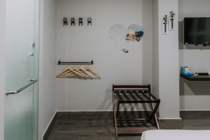 Room 42 of 88