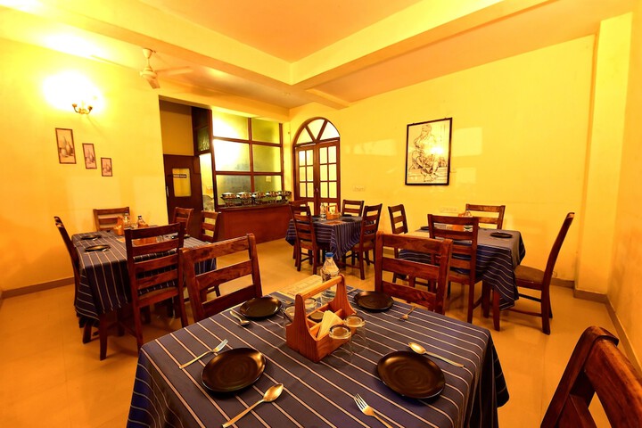 Dining 62 of 77