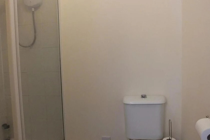 Room 7 of 13
