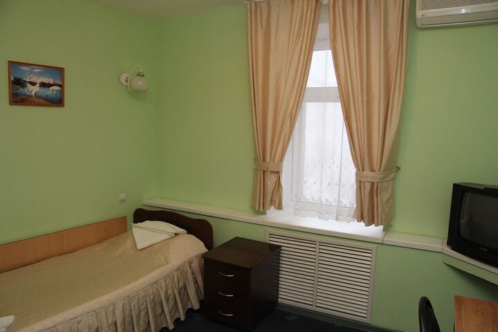 Room 9 of 53
