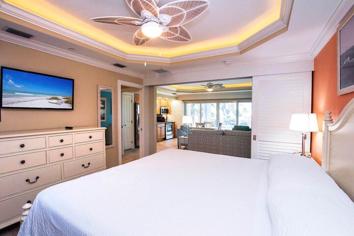 Room 4 of 27