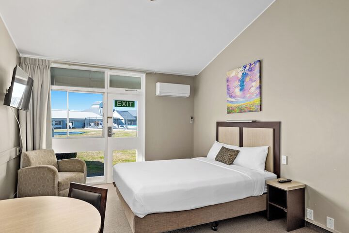 Room 17 of 113