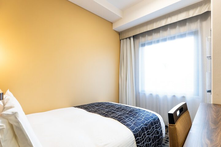 Room 12 of 41