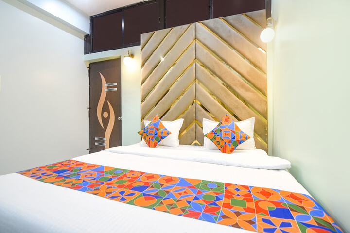 Room 21 of 27