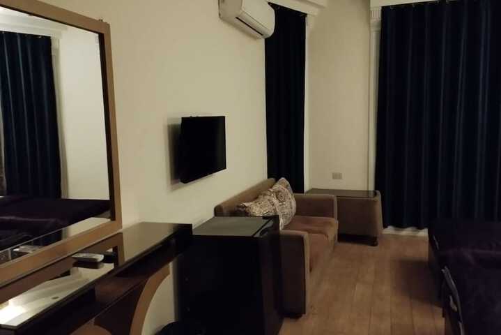 Room 18 of 74