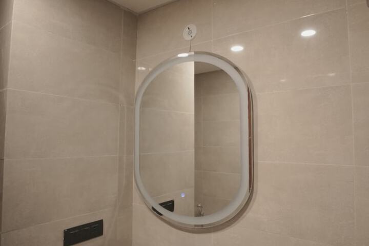 Room 16 of 24