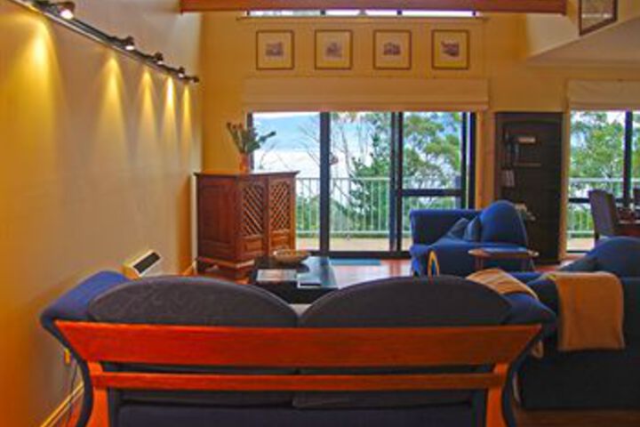 Room 83 of 191