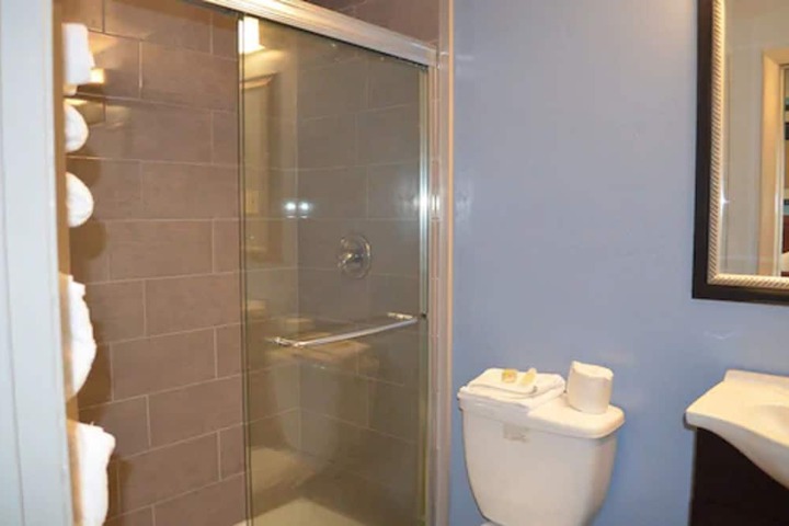 Room 12 of 23