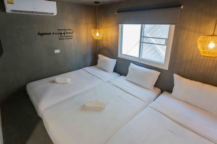 Room 10 of 47