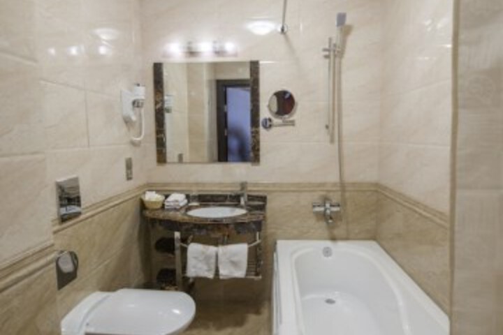 Room 49 of 58
