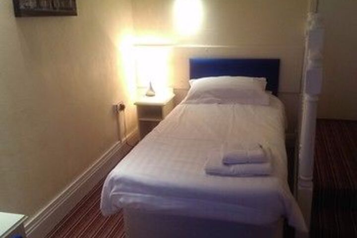 Room 93 of 117