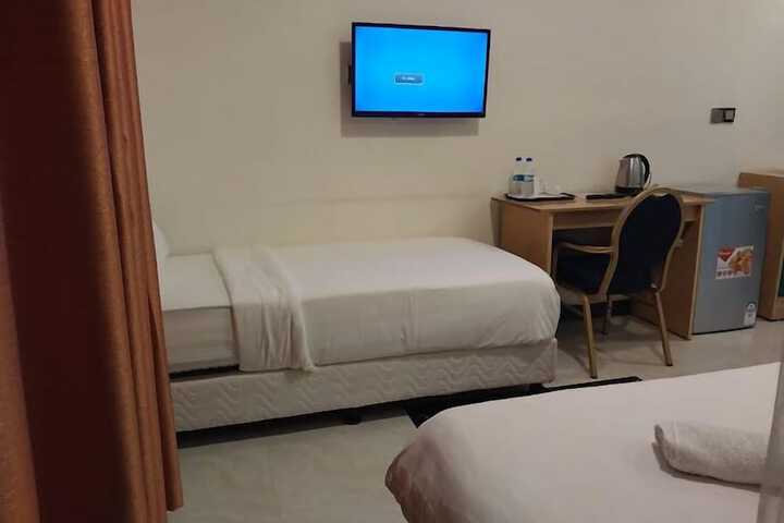 Room 6 of 45