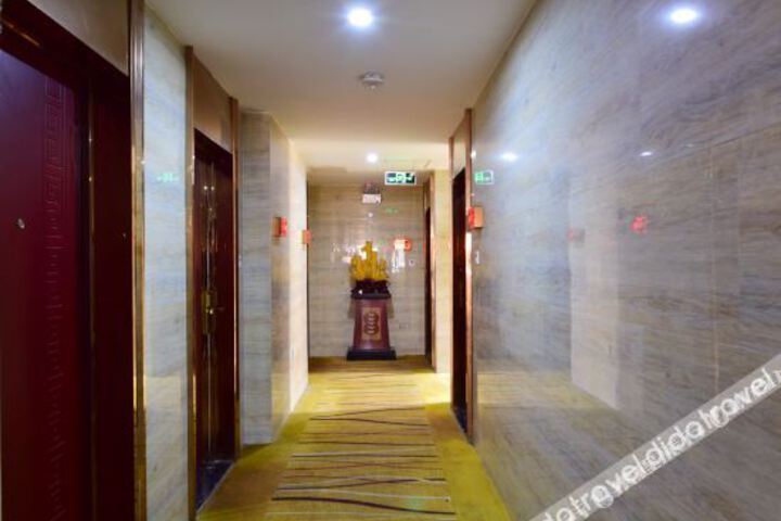 Hotel Interior 5 of 16